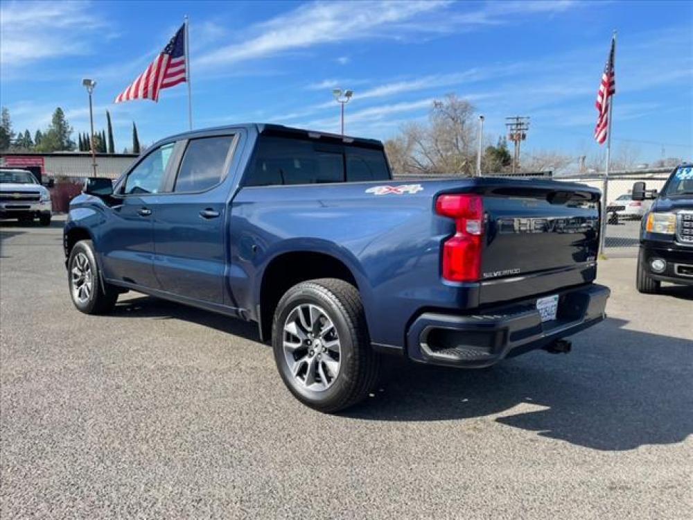 2021 Northsky Blue Metallic Chevrolet Silverado 1500 RST (3GCUYEET6MG) with an 3.0L Duramax 3.0L Diesel Turbo Common Rail Direct Injection engine, 10-Speed Shiftable Automatic transmission, located at 800 Riverside Ave, Roseville, CA, 95678, (916) 773-4549, 38.732265, -121.291039 - Photo #3