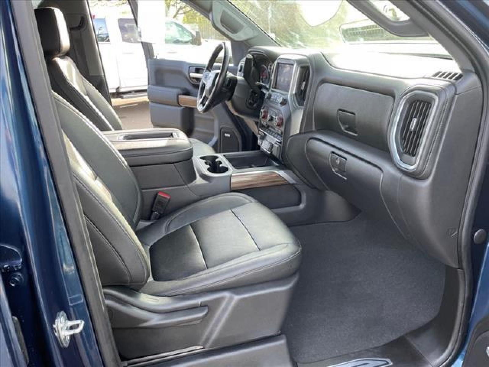 2021 Northsky Blue Metallic Chevrolet Silverado 1500 RST (3GCUYEET6MG) with an 3.0L Duramax 3.0L Diesel Turbo Common Rail Direct Injection engine, 8-Speed Shiftable Automatic transmission, located at 800 Riverside Ave, Roseville, CA, 95678, (916) 773-4549, 38.732265, -121.291039 - DURAMAX DIESEL CREW CAB 4X4 RST 32K MILES ONE OWNER - Photo #15