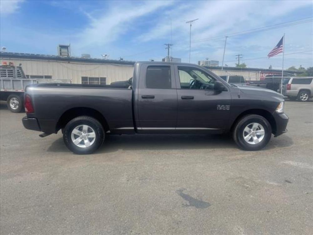 2018 Granite Crystal Metallic Clear Coat RAM 1500 Express (1C6RR7FG3JS) with an 3.6L 3.6L Flex Fuel V6 305hp 2 Sequential Multiport Fuel Injection engine, 8-Speed Shiftable Automatic transmission, located at 800 Riverside Ave, Roseville, CA, 95678, (916) 773-4549, 38.732265, -121.291039 - 4X4 QUAD CAB EXPRESS ONE OWNER - Photo #5