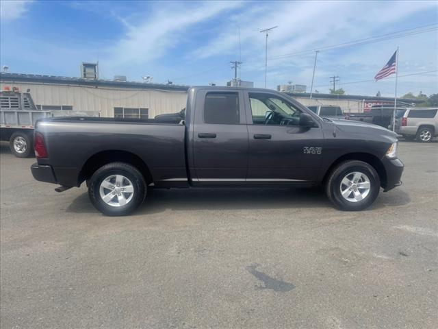 2018 Granite Crystal Metallic Clear Coat RAM 1500 Express (1C6RR7FG3JS) with an 3.6L 3.6L Flex Fuel V6 305hp 269ft. lbs. Sequential Multiport Fuel Injection engine, 8-Speed Shiftable Automatic transmission, located at 800 Riverside Ave, Roseville, CA, 95678, 916-773-4549 & Toll Free: 866-719-4393, 38.732265, -121.291039 - 4X4 QUAD CAB EXPRESS ONE OWNER - Photo #5