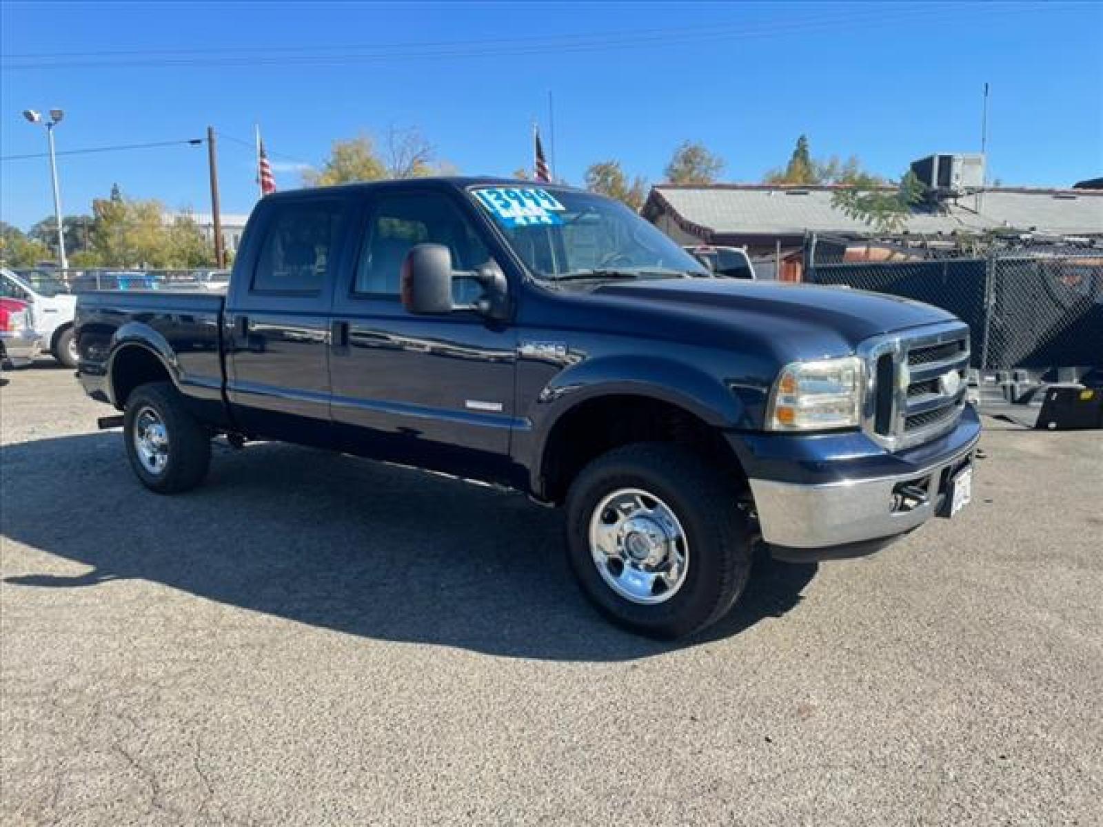 2006 True Blue Clearcoat Metallic Ford F-250 Super Duty XLT (1FTSW21P56E) with an 6.0L Power Stroke 6.0L Diesel Direct Injection engine, 5-Speed Automatic transmission, located at 800 Riverside Ave, Roseville, CA, 95678, (916) 773-4549, 38.732265, -121.291039 - Photo #1