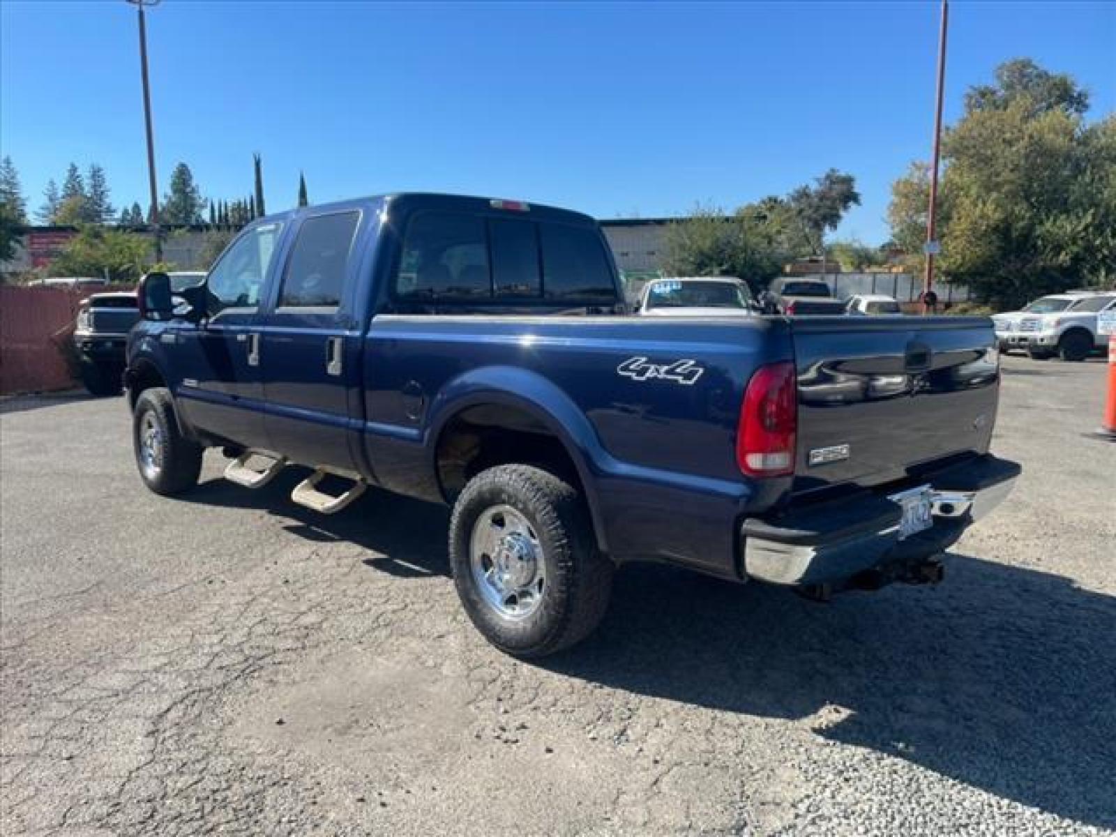 2006 True Blue Clearcoat Metallic Ford F-250 Super Duty XLT (1FTSW21P56E) with an 6.0L Power Stroke 6.0L Diesel Direct Injection engine, 5-Speed Automatic transmission, located at 800 Riverside Ave, Roseville, CA, 95678, (916) 773-4549, 38.732265, -121.291039 - DIESEL CREW CAB 4X4 XLT ONE OWNER CLEAN CARFAX - Photo #2