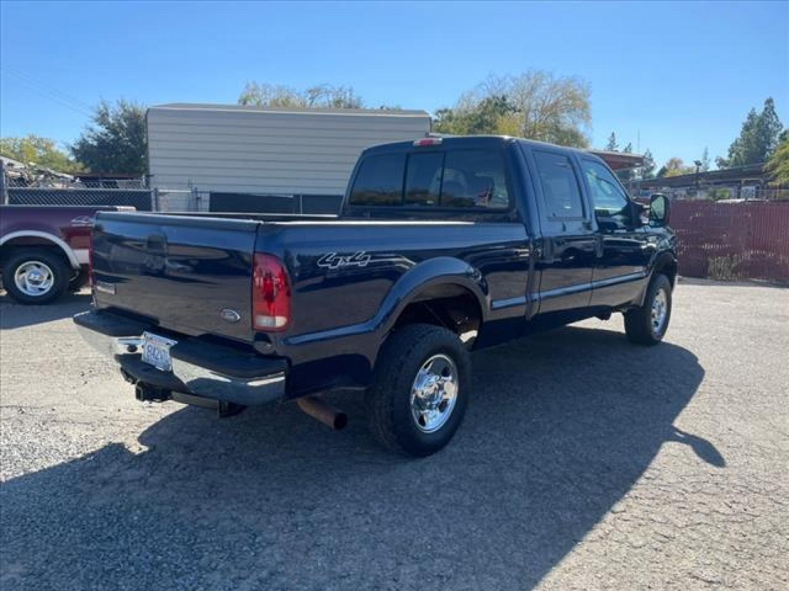 2006 True Blue Clearcoat Metallic Ford F-250 Super Duty XLT (1FTSW21P56E) with an 6.0L Power Stroke 6.0L Diesel Direct Injection engine, 5-Speed Automatic transmission, located at 800 Riverside Ave, Roseville, CA, 95678, (916) 773-4549, 38.732265, -121.291039 - DIESEL CREW CAB 4X4 XLT ONE OWNER CLEAN CARFAX - Photo #3