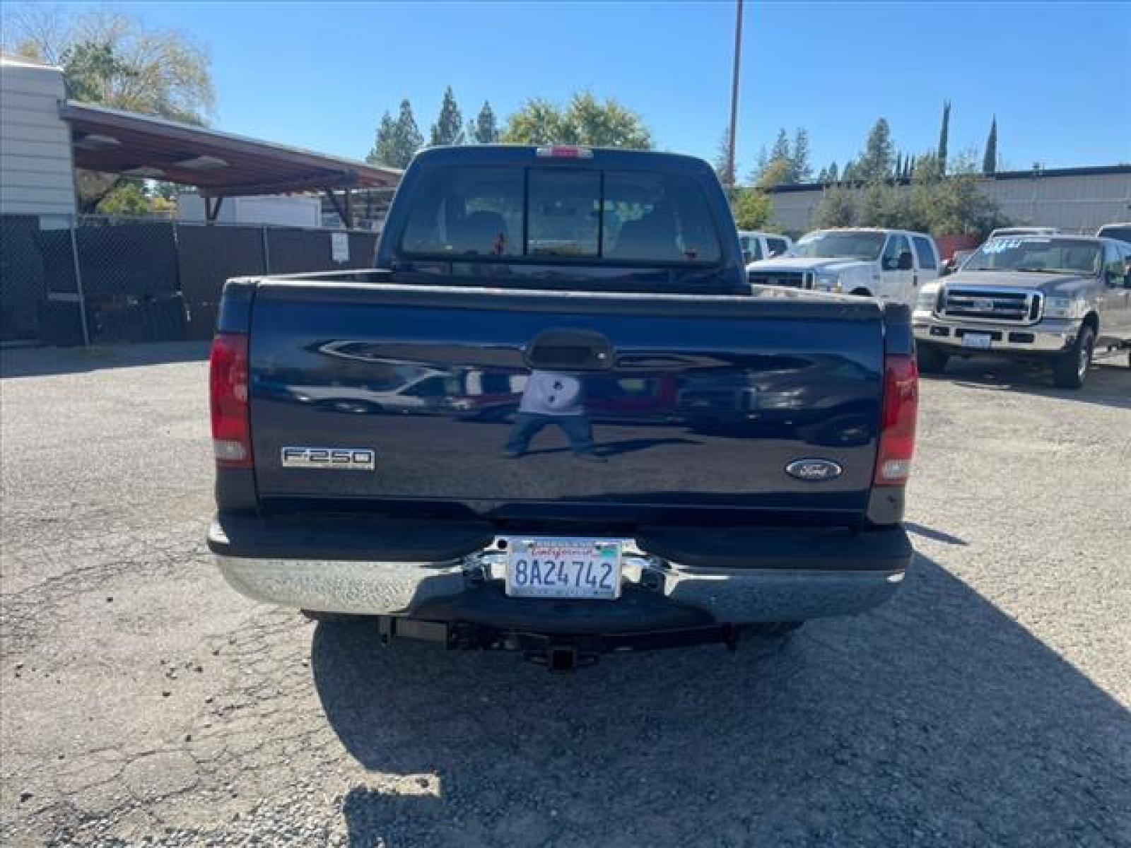 2006 True Blue Clearcoat Metallic Ford F-250 Super Duty XLT (1FTSW21P56E) with an 6.0L Power Stroke 6.0L Diesel Direct Injection engine, 5-Speed Automatic transmission, located at 800 Riverside Ave, Roseville, CA, 95678, (916) 773-4549, 38.732265, -121.291039 - DIESEL CREW CAB 4X4 XLT ONE OWNER CLEAN CARFAX - Photo #7