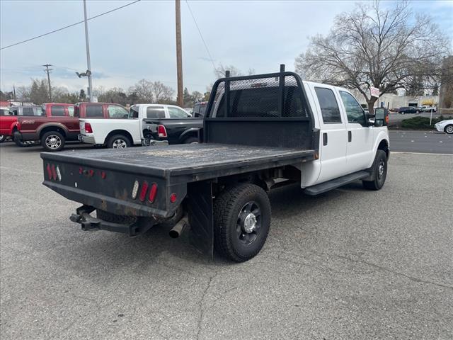 2015 Oxford White Ford F-350 Super Duty XLT (1FT8W3B62FE) with an 6.2L 6.2L Flex Fuel V8 316hp 397ft. lbs. Sequential Electronic Fuel Injection engine, 6-Speed Shiftable Automatic transmission, located at 800 Riverside Ave, Roseville, CA, 95678, 916-773-4549 & Toll Free: 866-719-4393, 38.732265, -121.291039 - 4X4 CREW CAB XLT FLATBED 8'X7' SERVICE RECORDS ON CLEAN CARFAX - Photo #4