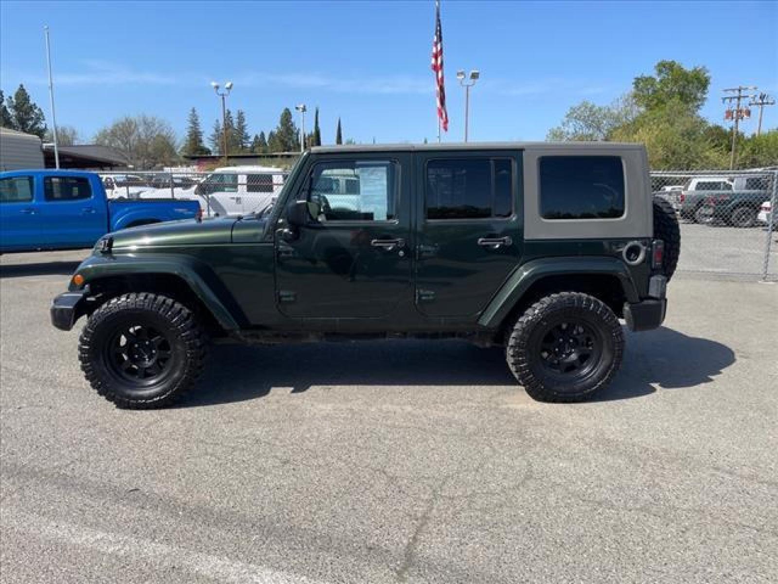 2010 Natural Green Pearl Coat Jeep Wrangler Unlimited Sahara (1J4BA5H15AL) with an 3.8L 3.8L V6 205hp 240ft. lbs. Sequential Multiport Fuel Injection engine, 4-Speed Automatic transmission, located at 800 Riverside Ave, Roseville, CA, 95678, (916) 773-4549, 38.732265, -121.291039 - Photo #4