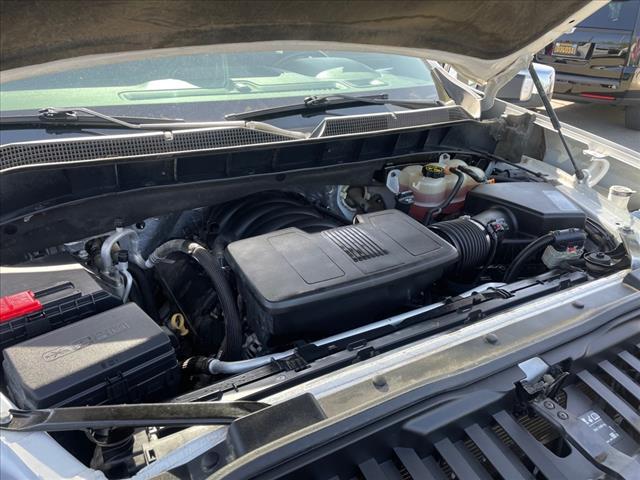 2019 Summit White Chevrolet Silverado 1500 LT (1GCUYDED8KZ) with an 5.3L EcoTec3 5.3L V8 355hp 383ft. lbs. Direct Injection engine, 8-Speed Shiftable Automatic transmission, located at 800 Riverside Ave, Roseville, CA, 95678, 916-773-4549 & Toll Free: 866-719-4393, 38.732265, -121.291039 - 4X4 CREW CAB LT NEW TIRES ONE OWNER SERVICE RECORDS ON CLEAN CARFAX - Photo #17