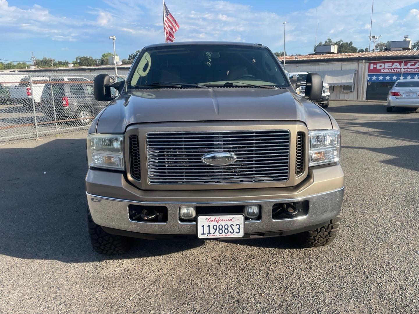 2006 Arizona Beige Clearcoat Metallic Ford F-250 Super Duty Lariat (1FTSW21P76E) with an 6.0L Power Stroke 6.0L Diesel Turbo V8 325hp 560ft. lbs. Direct Injection engine, 5-Speed Automatic transmission, located at 800 Riverside Ave, Roseville, CA, 95678, (916) 773-4549, 38.732265, -121.291039 - DIESEL CREW CAB 4X4 LARIAT MOON ROOF- Photo#8