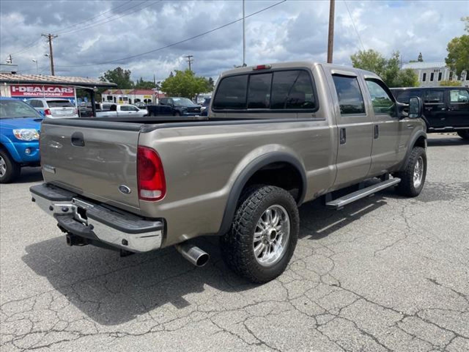 2006 Arizona Beige Clearcoat Metallic Ford F-250 Super Duty Lariat (1FTSW21P76E) with an 6.0L Power Stroke 6.0L Diesel Direct Injection engine, 5-Speed Automatic transmission, located at 800 Riverside Ave, Roseville, CA, 95678, (916) 773-4549, 38.732265, -121.291039 - DIESEL CREW CAB 4X4 LARIAT LOW MILES MOON ROOF CLEAN CARFAX - Photo #3