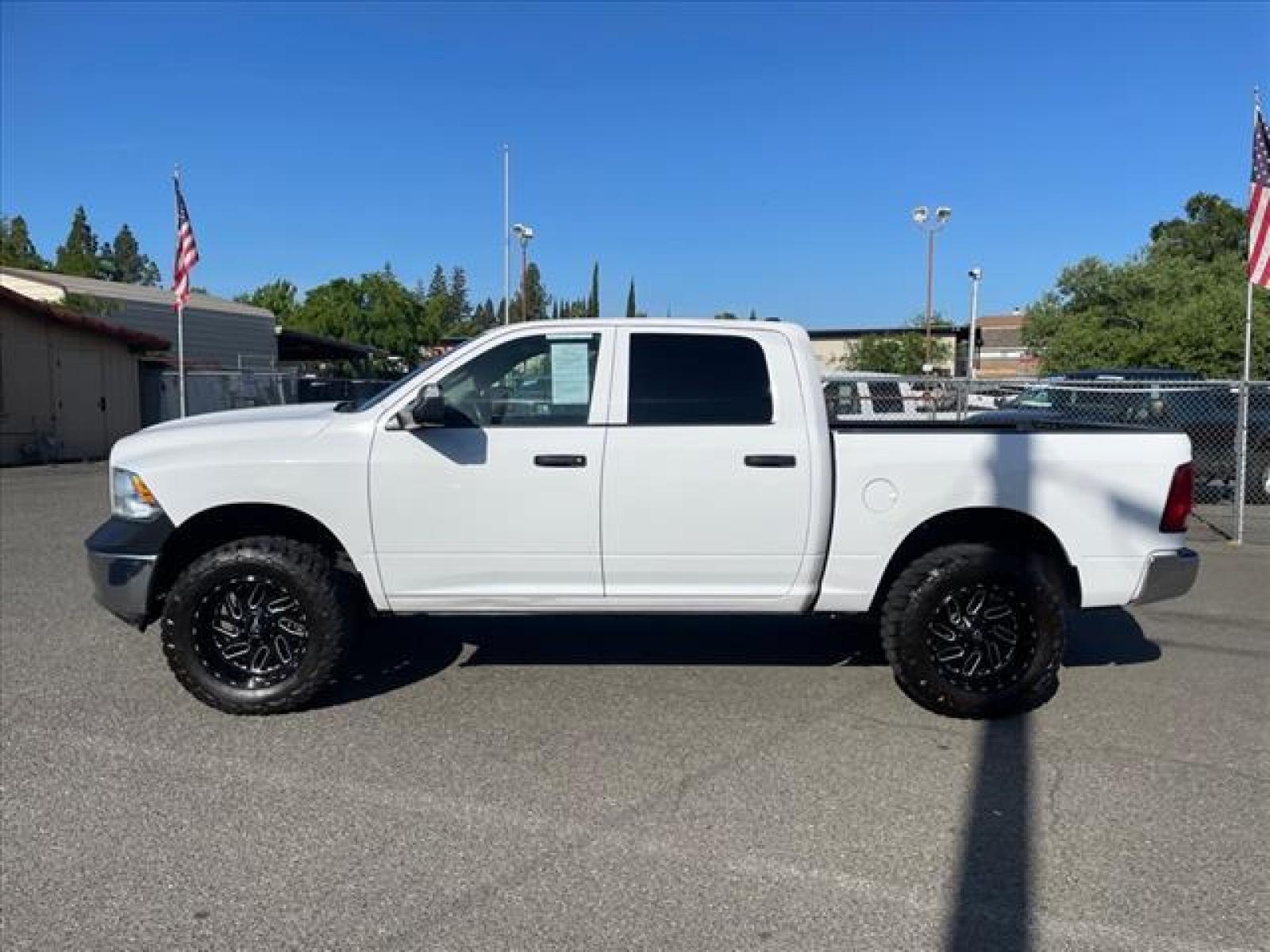 2018 Bright White Clear Coat RAM 1500 Tradesman (1C6RR7KM8JS) with an 3.0L 3.0L Biodiesel Turbo V6 2 Common Rail Direct Injection engine, 8-Speed Shiftable Automatic transmission, located at 800 Riverside Ave, Roseville, CA, 95678, (916) 773-4549, 38.732265, -121.291039 - ECODIESEL CREW CAB 4X4 TRADESMAN 72K MILES CLEAN CARFAX - Photo #4