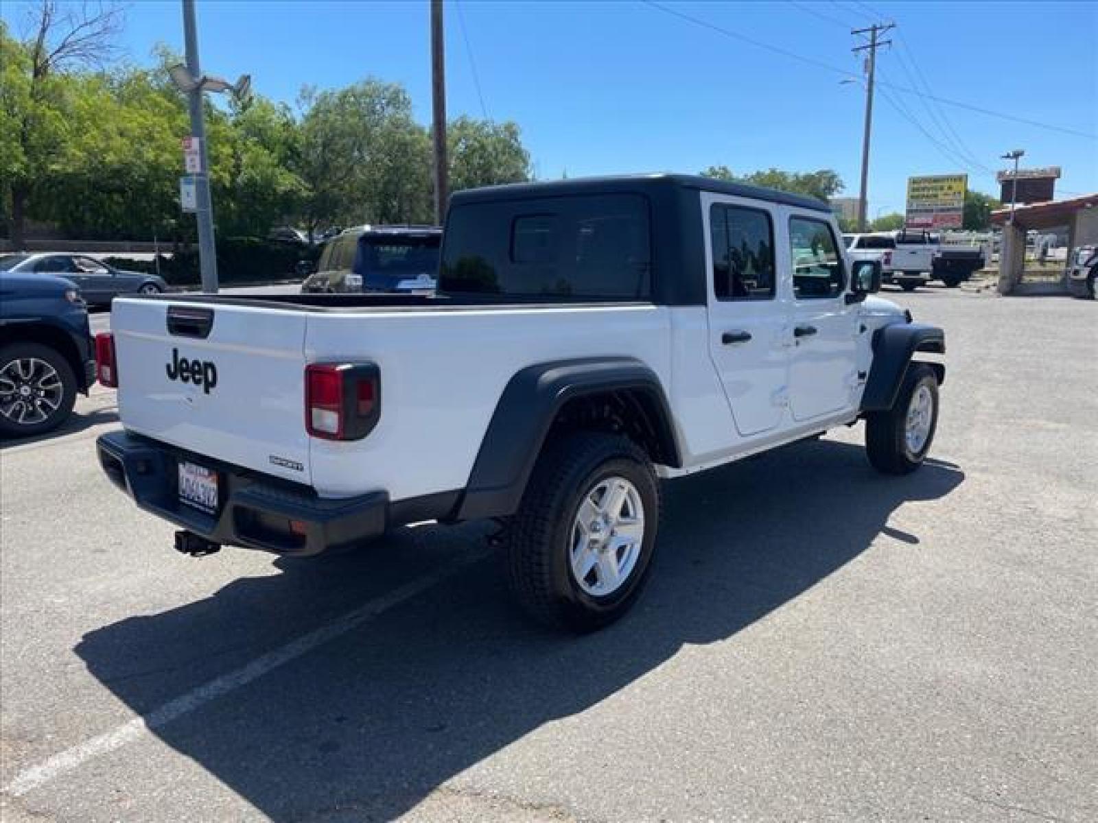 2020 Bright White Clear Coat Jeep Gladiator Sport S (1C6HJTAG1LL) with an 3.6L 3.6L V6 285hp 260ft. lbs. Sequential Multiport Fuel Injection engine, 8-Speed Shiftable Automatic transmission, located at 800 Riverside Ave, Roseville, CA, 95678, (916) 773-4549, 38.732265, -121.291039 - Photo #3