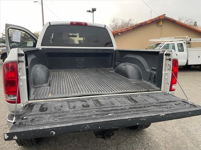 2004 Bright Silver Metallic Clearcoat Dodge Ram 2500 SLT (3D7KU286X4G) with an Cummins 5.9L Diesel Turbo I6 235hp 460ft. lbs. Other engine, 4-Speed Automatic transmission, located at 800 Riverside Ave, Roseville, CA, 95678, 916-773-4549 & Toll Free: 866-719-4393, 38.732265, -121.291039 - CUMMINS DIESEL QUAD CAB 4X4 SLT LOW MILES LIFTED CLEAN CARFAX - Photo #9