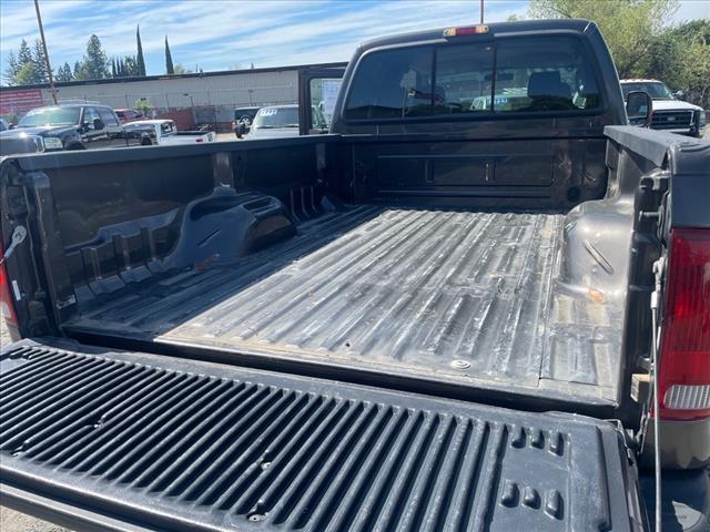 2005 Dark Stone Clearcoat Metallic Ford F-350 Super Duty XLT (1FTWW31P45E) with an 6.0L Power Stroke 6.0L Diesel Turbo V8 325hp 560ft. lbs. Direct Injection engine, 5-Speed Automatic transmission, located at 800 Riverside Ave, Roseville, CA, 95678, 916-773-4549 & Toll Free: 866-719-4393, 38.732265, -121.291039 - DIESEL CREW CAB 4X4 90K MILES CLEAN CARFAX - Photo #8