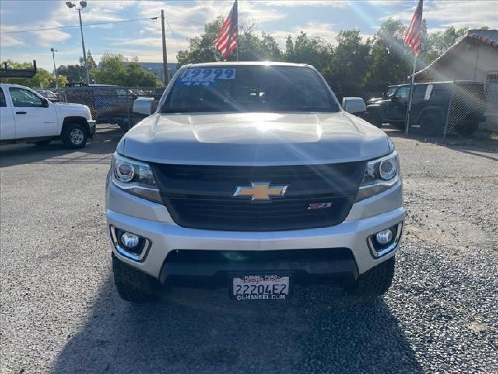 2017 Silver Ice Metallic Chevrolet Colorado Z71 (1GCPTDE1XH1) with an 2.8L Duramax 2.8L Diesel Turbo I4 181hp 369ft. lbs. Common Rail Direct Injection engine, 6-Speed Shiftable Automatic transmission, located at 800 Riverside Ave, Roseville, CA, 95678, (916) 773-4549, 38.732265, -121.291039 - DURAMAX DIESEL CREW CAB 4X4 Z71 CLEAN CARFAX - Photo #8