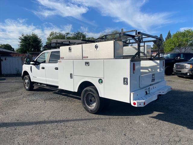 2019 White Ford F-350 Super Duty XL (1FD8W3HT2KE) with an 6.7L Power Stroke 6.7L Biodiesel Turbo V8 330hp 750ft. lbs. Common Rail Direct Injection engine, 6-Speed Shiftable Automatic transmission, located at 800 Riverside Ave, Roseville, CA, 95678, 916-773-4549 & Toll Free: 866-719-4393, 38.732265, -121.291039 - DIESEL CREW CAB DUALLY 4X4 UTILITY BED SERVICE RECORDS ON CLEAN CARFAX - Photo #3