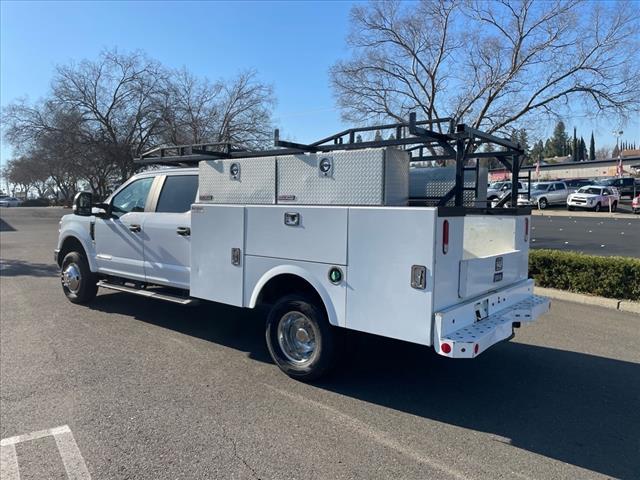 2019 White Ford F-350 Super Duty XL (1FD8W3HT2KE) with an 6.7L Power Stroke 6.7L Biodiesel Turbo V8 330hp 750ft. lbs. Common Rail Direct Injection engine, 6-Speed Shiftable Automatic transmission, located at 800 Riverside Ave, Roseville, CA, 95678, 916-773-4549 & Toll Free: 866-719-4393, 38.732265, -121.291039 - DIESEL CREW CAB DUALLY 4X4 UTILITY BED SERVICE RECORDS ON CLEAN CARFAX - Photo #3