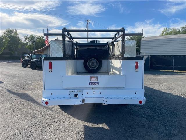 2019 White Ford F-350 Super Duty XL (1FD8W3HT2KE) with an 6.7L Power Stroke 6.7L Biodiesel Turbo V8 330hp 750ft. lbs. Common Rail Direct Injection engine, 6-Speed Shiftable Automatic transmission, located at 800 Riverside Ave, Roseville, CA, 95678, 916-773-4549 & Toll Free: 866-719-4393, 38.732265, -121.291039 - DIESEL CREW CAB DUALLY 4X4 UTILITY BED SERVICE RECORDS ON CLEAN CARFAX - Photo #8
