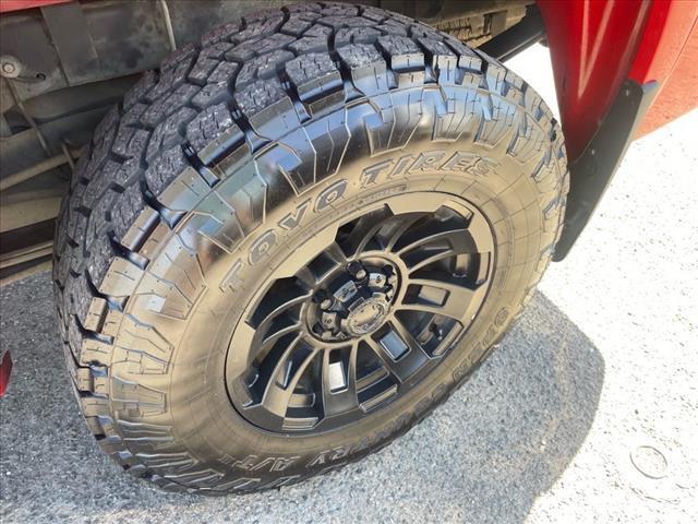 2007 Fire Red GMC Sierra 1500 SLT (2GTFK13Y871) with an 6.0L VortecMAX 6.0L V8 367hp 375ft. lbs. Other engine, 4-Speed Automatic transmission, located at 800 Riverside Ave, Roseville, CA, 95678, (916) 773-4549, 38.732265, -121.291039 - 4X4 CREW CAB SLT VORTEC MAX LOW MILES LEATHER DVD ONE OWNER SERVICE RECORDS - Photo#8