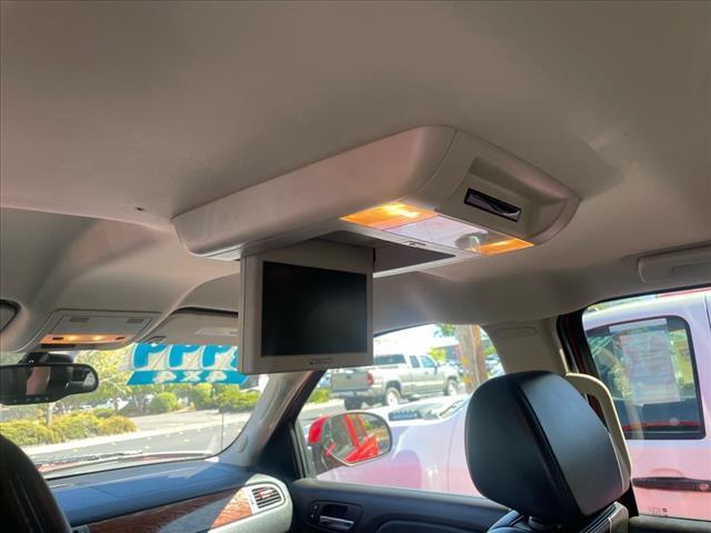 2007 Fire Red GMC Sierra 1500 SLT (2GTFK13Y871) with an 6.0L VortecMAX 6.0L V8 367hp 375ft. lbs. Other engine, 4-Speed Automatic transmission, located at 800 Riverside Ave, Roseville, CA, 95678, (916) 773-4549, 38.732265, -121.291039 - 4X4 CREW CAB SLT VORTEC MAX LOW MILES LEATHER DVD ONE OWNER SERVICE RECORDS - Photo#12