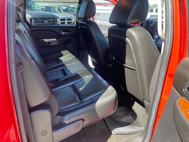 2007 Fire Red GMC Sierra 1500 SLT (2GTFK13Y871) with an 6.0L VortecMAX 6.0L V8 367hp 375ft. lbs. Other engine, 4-Speed Automatic transmission, located at 800 Riverside Ave, Roseville, CA, 95678, (916) 773-4549, 38.732265, -121.291039 - 4X4 CREW CAB SLT VORTEC MAX LOW MILES LEATHER DVD ONE OWNER SERVICE RECORDS - Photo#16