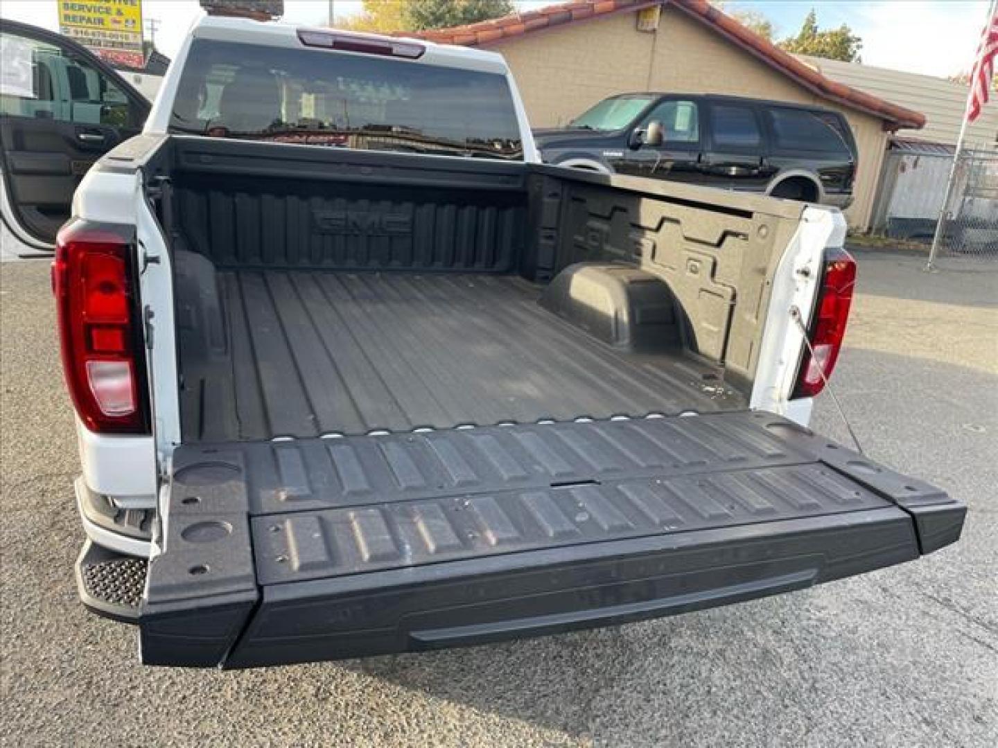 2021 Summit White GMC Sierra 1500 Elevation (3GTU9CET0MG) with an 3.0L Duramax 3.0L Diesel Turbo I6 277hp 460ft. lbs. Common Rail Direct Injection engine, 10-Speed Shiftable Automatic transmission, located at 800 Riverside Ave, Roseville, CA, 95678, (916) 773-4549, 38.732265, -121.291039 - Photo#10
