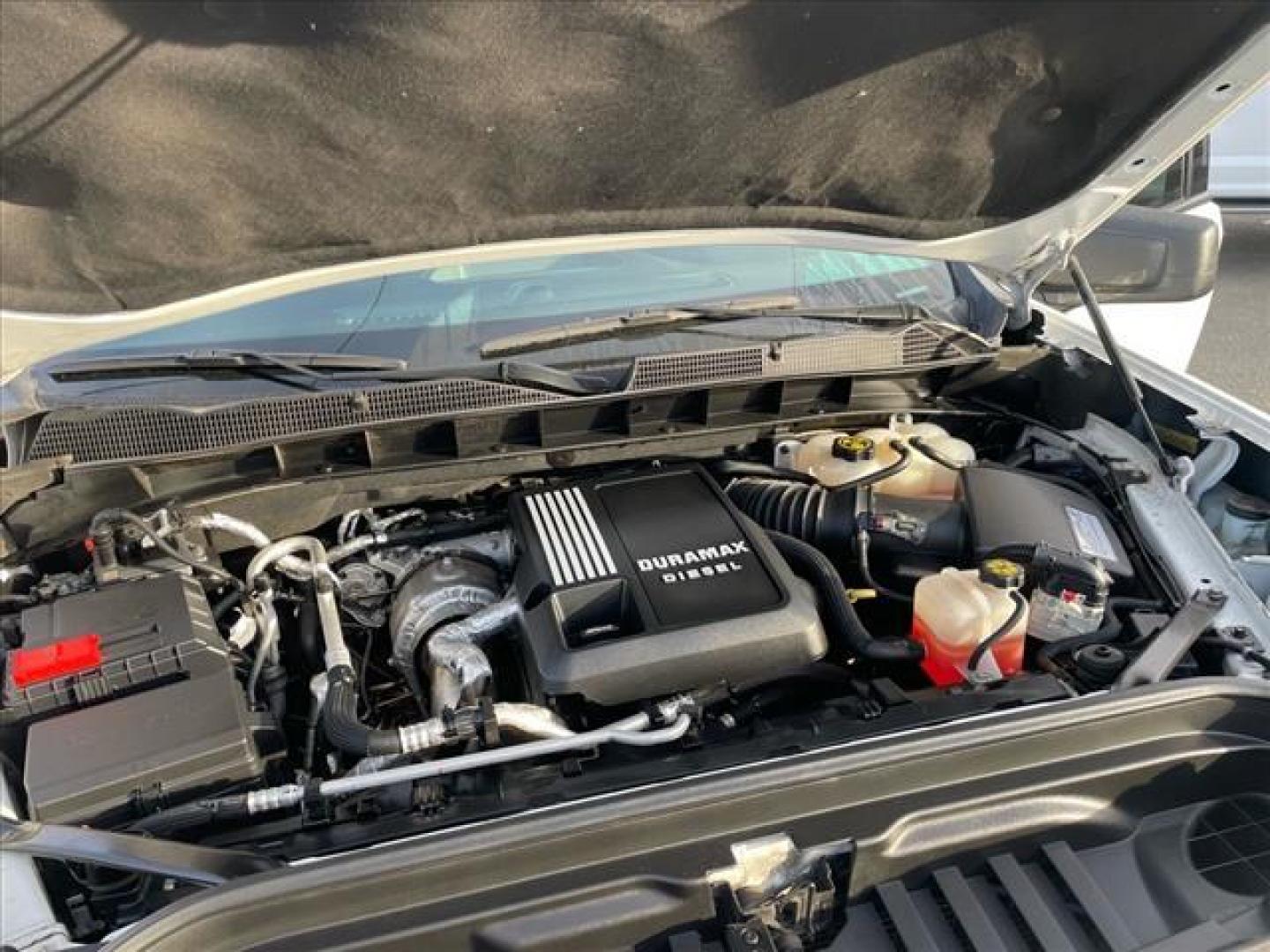 2021 Summit White GMC Sierra 1500 Elevation (3GTU9CET0MG) with an 3.0L Duramax 3.0L Diesel Turbo I6 277hp 460ft. lbs. Common Rail Direct Injection engine, 10-Speed Shiftable Automatic transmission, located at 800 Riverside Ave, Roseville, CA, 95678, (916) 773-4549, 38.732265, -121.291039 - Photo#17