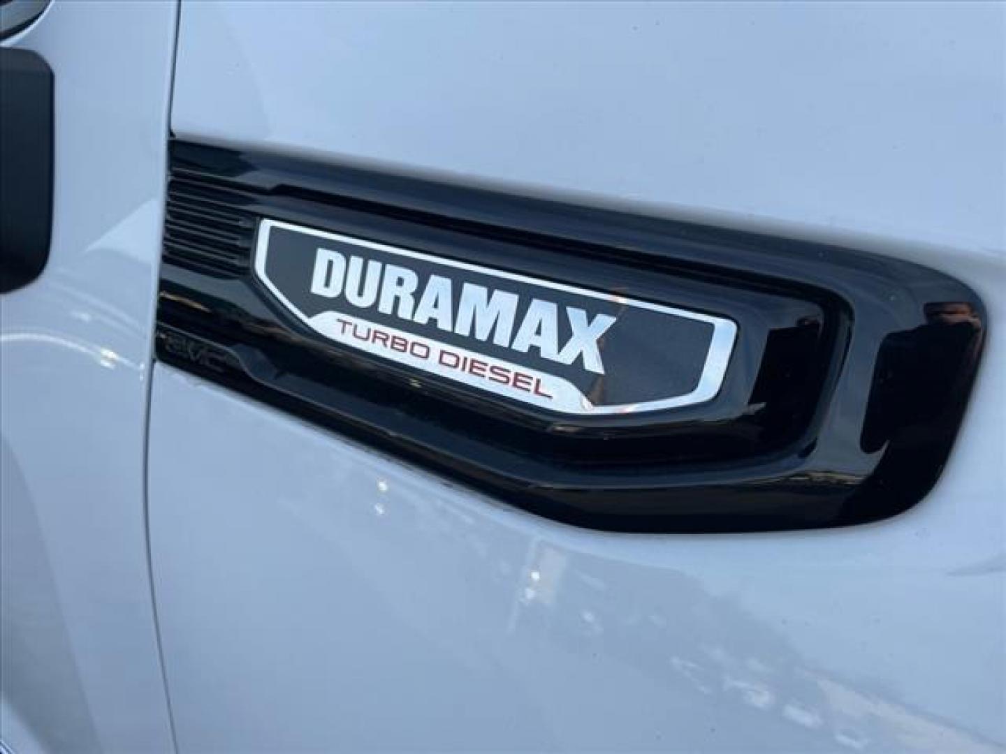 2021 Summit White GMC Sierra 1500 Elevation (3GTU9CET0MG) with an 3.0L Duramax 3.0L Diesel Turbo I6 277hp 460ft. lbs. Common Rail Direct Injection engine, 10-Speed Shiftable Automatic transmission, located at 800 Riverside Ave, Roseville, CA, 95678, (916) 773-4549, 38.732265, -121.291039 - Photo#2