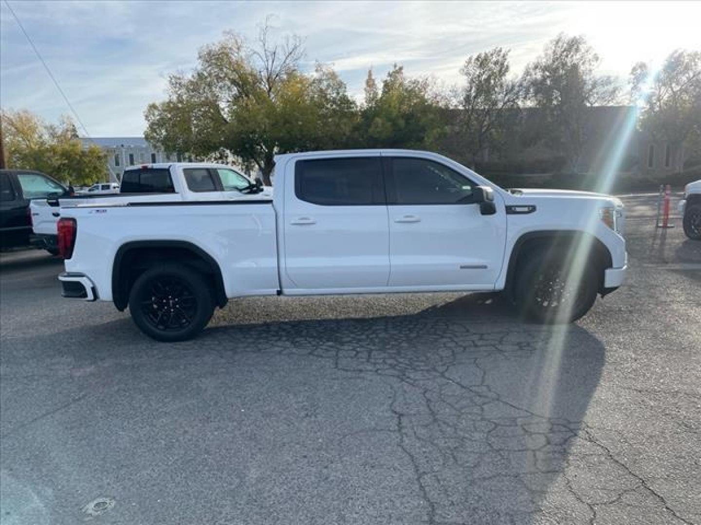 2021 Summit White GMC Sierra 1500 Elevation (3GTU9CET0MG) with an 3.0L Duramax 3.0L Diesel Turbo I6 277hp 460ft. lbs. Common Rail Direct Injection engine, 10-Speed Shiftable Automatic transmission, located at 800 Riverside Ave, Roseville, CA, 95678, (916) 773-4549, 38.732265, -121.291039 - Photo#6