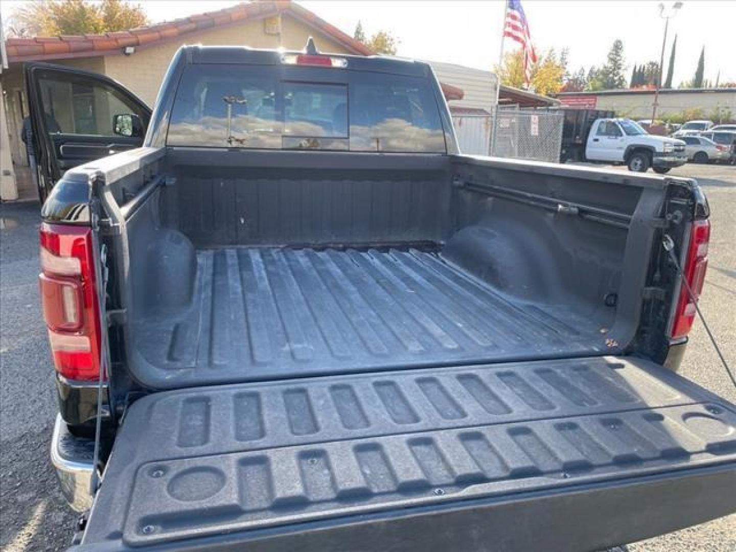 2020 Diamond Black Crystal Pearl Coat RAM 1500 Laramie (1C6SRFJM2LN) with an 3.0L EcoDiesel 3.0L Biodiesel Turbo V6 260hp 480ft. lbs. Common Rail Direct Injection engine, 8-Speed Shiftable Automatic transmission, located at 800 Riverside Ave, Roseville, CA, 95678, (916) 773-4549, 38.732265, -121.291039 - Photo#10