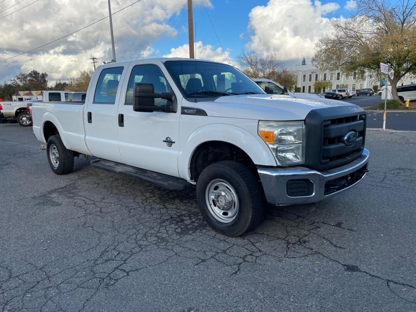 2013 Oxford White Ford F-350 Super Duty XL (1FT8W3BT4DE) with an 6.7L Power Stroke 6.7L Biodiesel Turbo V8 400hp 800ft. lbs. Common Rail Direct Injection engine, 6-Speed Shiftable Automatic transmission, located at 800 Riverside Ave, Roseville, CA, 95678, (916) 773-4549, 38.732265, -121.291039 - DIESEL CREW CAB 4X4 ONE OWNER CLEAN CARFAX - Photo#1