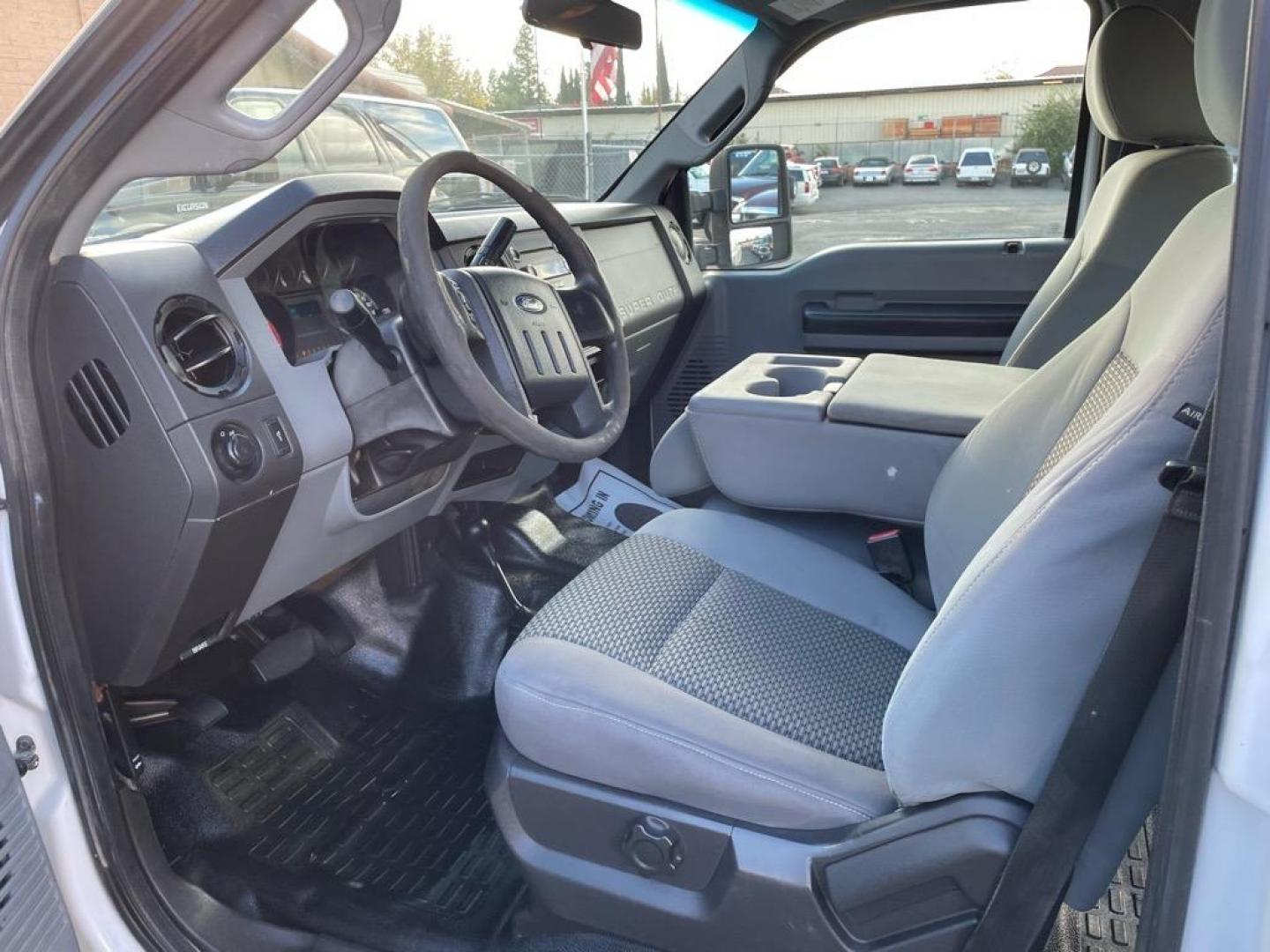 2013 Oxford White Ford F-350 Super Duty XL (1FT8W3BT4DE) with an 6.7L Power Stroke 6.7L Biodiesel Turbo V8 400hp 800ft. lbs. Common Rail Direct Injection engine, 6-Speed Shiftable Automatic transmission, located at 800 Riverside Ave, Roseville, CA, 95678, (916) 773-4549, 38.732265, -121.291039 - DIESEL CREW CAB 4X4 ONE OWNER CLEAN CARFAX - Photo#11