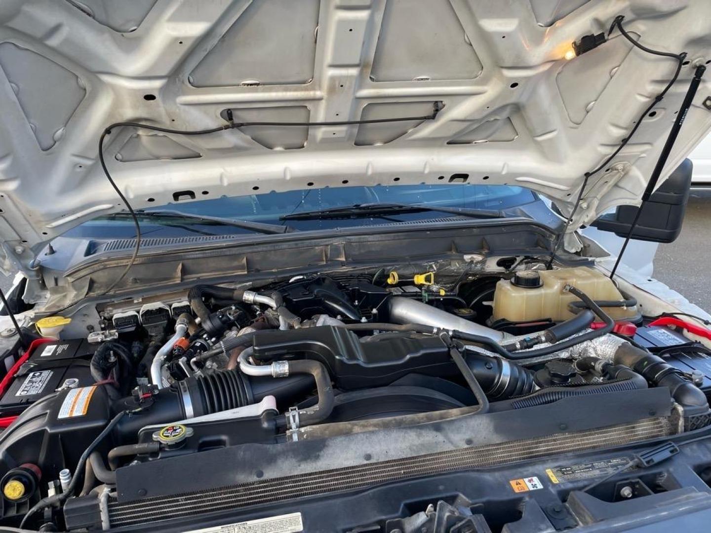 2013 Oxford White Ford F-350 Super Duty XL (1FT8W3BT4DE) with an 6.7L Power Stroke 6.7L Biodiesel Turbo V8 400hp 800ft. lbs. Common Rail Direct Injection engine, 6-Speed Shiftable Automatic transmission, located at 800 Riverside Ave, Roseville, CA, 95678, (916) 773-4549, 38.732265, -121.291039 - DIESEL CREW CAB 4X4 ONE OWNER CLEAN CARFAX - Photo#15