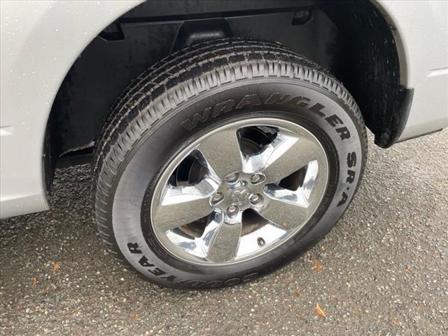2016 Bright Silver Metallic Clear Coat RAM 1500 Big Horn (1C6RR7LM1GS) with an 3.0L EcoDiesel 3.0L Biodiesel Turbo V6 240hp 420ft. lbs. Common Rail Direct Injection engine, 8-Speed Shiftable Automatic transmission, located at 800 Riverside Ave, Roseville, CA, 95678, (916) 773-4549, 38.732265, -121.291039 - ECODIESEL CREW CAB 4X4 SLT BIG HORN CLEAN CARFAX - Photo#11