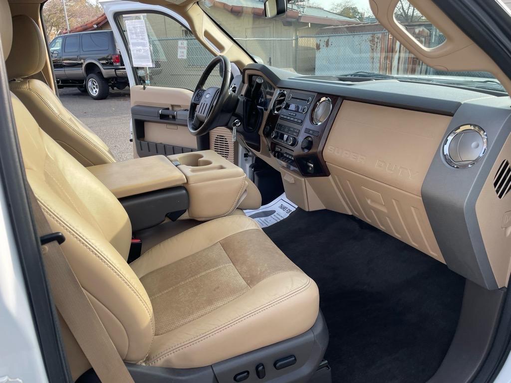 2011 Oxford White Ford F-250 Super Duty Lariat (1FT7W2AT2BE) with an 6.7L Power Stroke 6.7L Biodiesel Turbo V8 400hp 800ft. lbs. Common Rail Direct Injection engine, 6-Speed Shiftable Automatic transmission, located at 800 Riverside Ave, Roseville, CA, 95678, (916) 773-4549, 38.732265, -121.291039 - DIESEL CREW CAB LARIAT LOW MILES - Photo#12