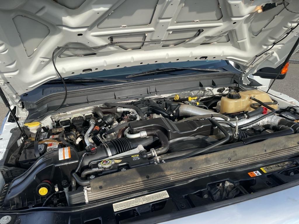 2011 Oxford White Ford F-250 Super Duty Lariat (1FT7W2AT2BE) with an 6.7L Power Stroke 6.7L Biodiesel Turbo V8 400hp 800ft. lbs. Common Rail Direct Injection engine, 6-Speed Shiftable Automatic transmission, located at 800 Riverside Ave, Roseville, CA, 95678, (916) 773-4549, 38.732265, -121.291039 - DIESEL CREW CAB LARIAT LOW MILES - Photo#14