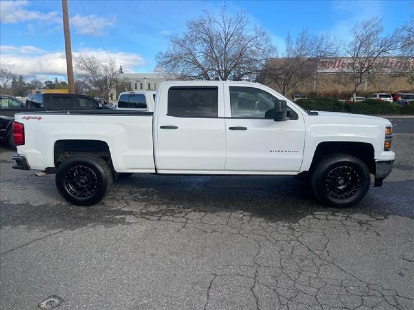 2014 Summit White Chevrolet Silverado 1500 LT (3GCUKREC7EG) with an 5.3L EcoTec3 5.3L Flex Fuel V8 355hp 383ft. lbs. Direct Injection engine, 6-Speed Shiftable Automatic w/Overdrive transmission, located at 800 Riverside Ave, Roseville, CA, 95678, (916) 773-4549, 38.732265, -121.291039 - Photo#5
