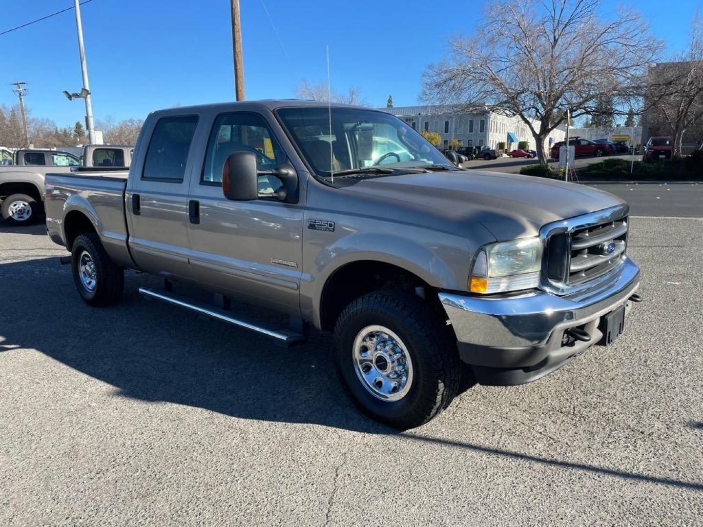 2004 Arizona Beige Clearcoat Metallic Ford F-250 Super Duty XLT (1FTNW21P04E) with an Power Stroke 6.0L Diesel Turbo V8 325hp 560ft. lbs. Other engine, 5-Speed Automatic transmission, located at 800 Riverside Ave, Roseville, CA, 95678, (916) 773-4549, 38.732265, -121.291039 - Photo#1