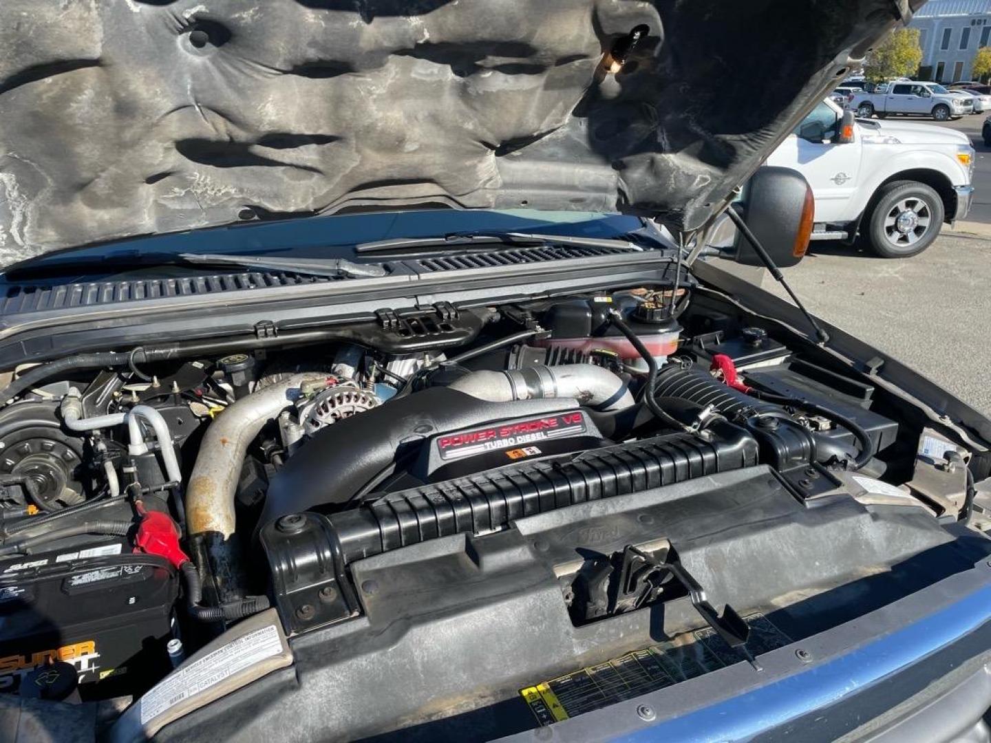 2004 Arizona Beige Clearcoat Metallic Ford F-250 Super Duty XLT (1FTNW21P04E) with an Power Stroke 6.0L Diesel Turbo V8 325hp 560ft. lbs. Other engine, 5-Speed Automatic transmission, located at 800 Riverside Ave, Roseville, CA, 95678, (916) 773-4549, 38.732265, -121.291039 - Photo#15