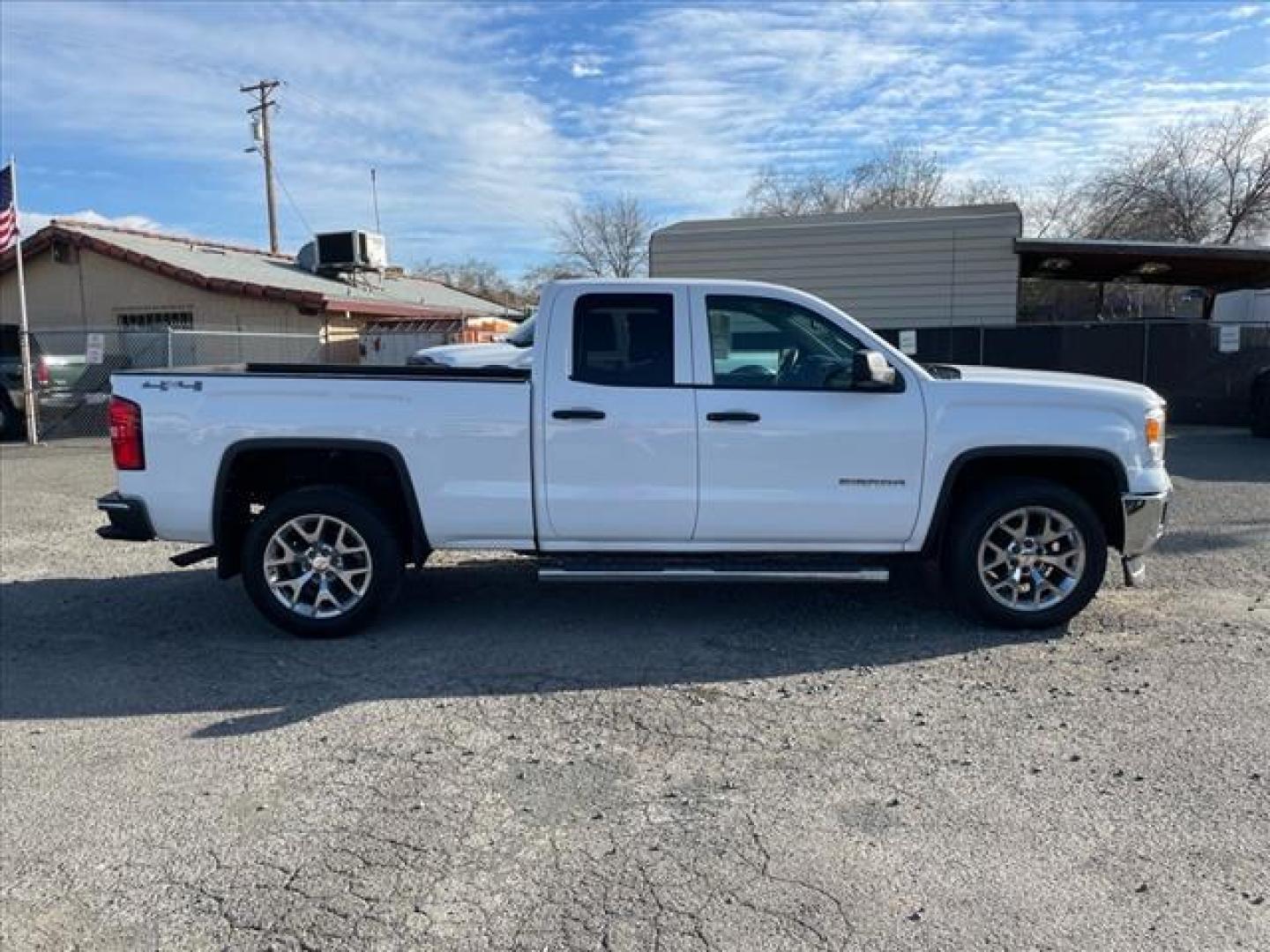 2014 Summit White GMC Sierra 1500 Base (1GTV2TEC4EZ) with an 5.3L EcoTec3 5.3L Flex Fuel V8 355hp 383ft. lbs. Direct Injection engine, 6-Speed Shiftable Automatic w/Overdrive transmission, located at 800 Riverside Ave, Roseville, CA, 95678, (916) 773-4549, 38.732265, -121.291039 - Photo#5