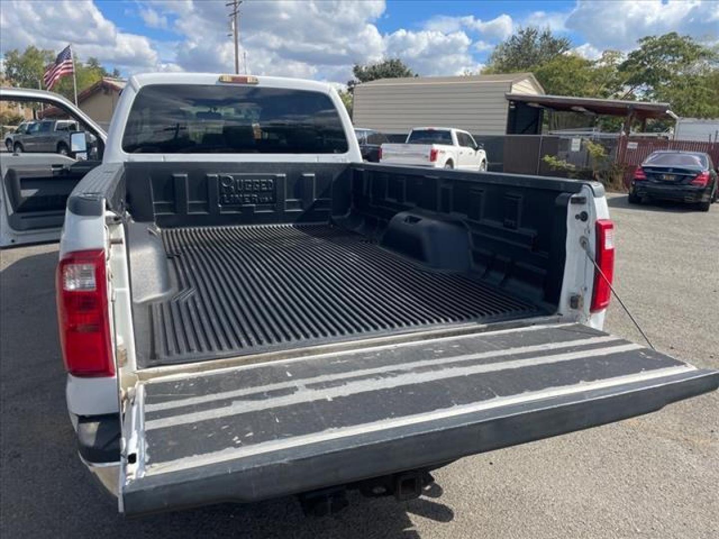 2012 Oxford White Ford F-350 Super Duty XLT (1FT8W3BTXCE) with an 6.7L Power Stroke 6.7L Biodiesel Turbo V8 400hp 800ft. lbs. Common Rail Direct Injection engine, 6-Speed Shiftable Automatic transmission, located at 800 Riverside Ave, Roseville, CA, 95678, (916) 773-4549, 38.732265, -121.291039 - Photo#9