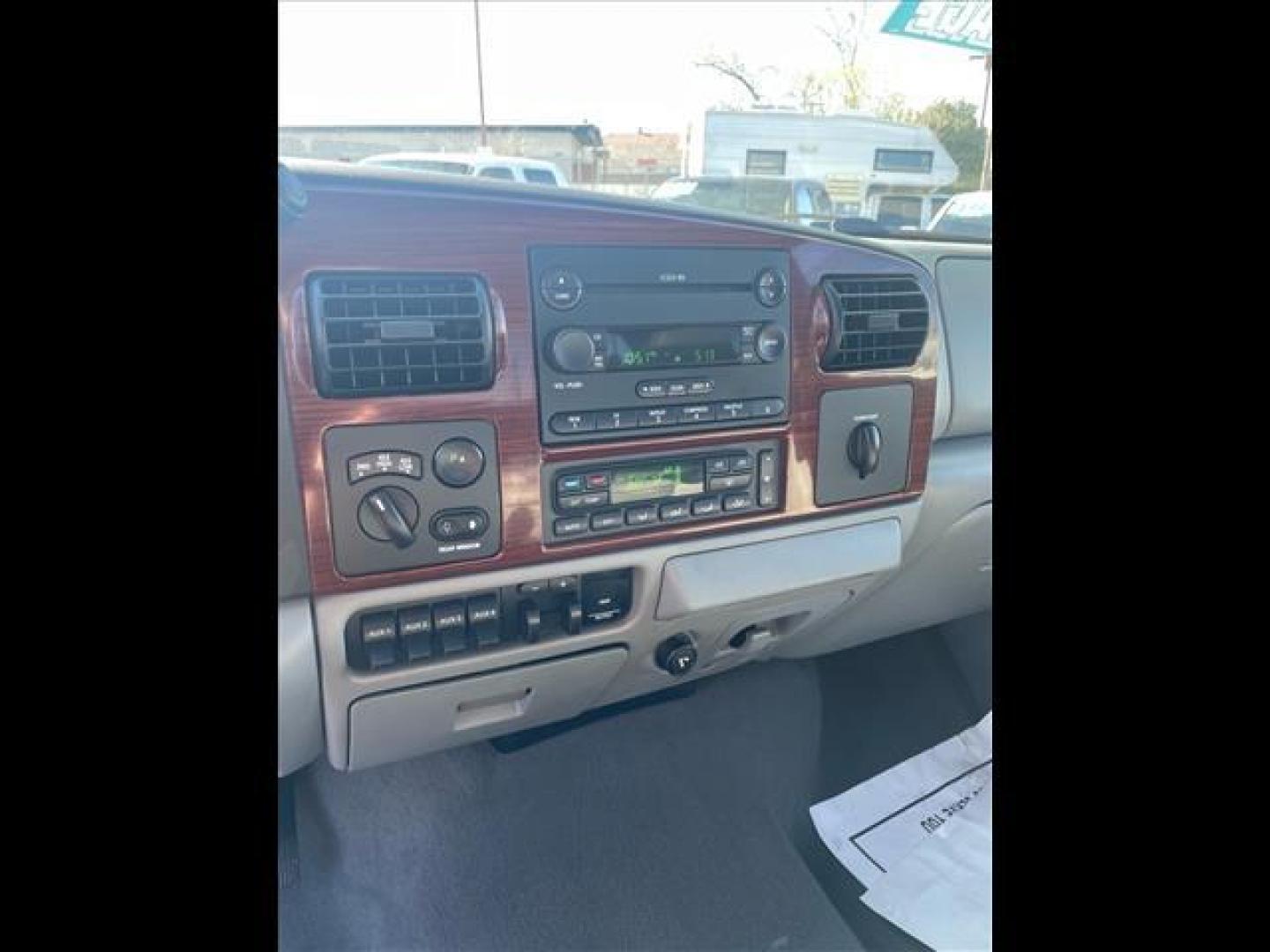 2007 True Blue Clearcoat Metallic Ford F-250 Super Duty Lariat (1FTSW21P37E) with an 6.0L 6.0L Turbo Diesel V8 OHV 32V Direct Injection engine, 5-Speed Automatic transmission, located at 800 Riverside Ave, Roseville, CA, 95678, (916) 773-4549, 38.732265, -121.291039 - DIESEL CREW CAB 4X4 FX4 LARIAT LOW MILES MOON ROOF ONE OWNER CLEAN CARFAX - Photo#10