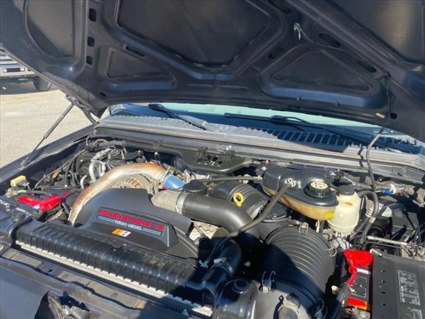 2007 True Blue Clearcoat Metallic Ford F-250 Super Duty Lariat (1FTSW21P37E) with an 6.0L 6.0L Turbo Diesel V8 OHV 32V Direct Injection engine, 5-Speed Automatic transmission, located at 800 Riverside Ave, Roseville, CA, 95678, (916) 773-4549, 38.732265, -121.291039 - DIESEL CREW CAB 4X4 FX4 LARIAT LOW MILES MOON ROOF ONE OWNER CLEAN CARFAX - Photo#15
