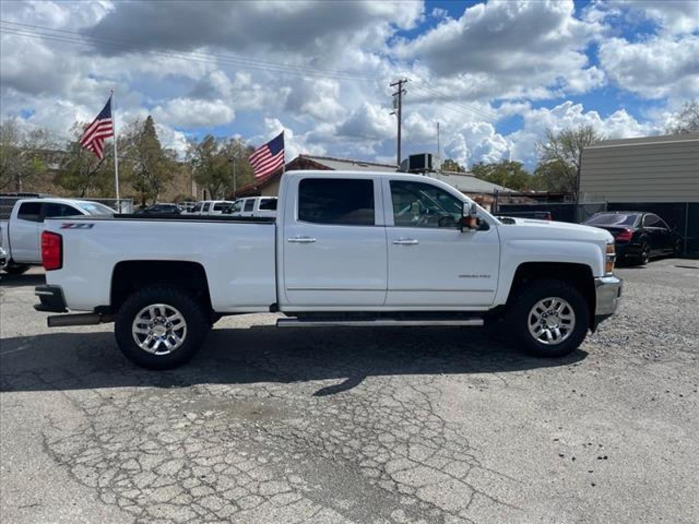 2016 Summit White Chevrolet Silverado 2500HD LTZ (1GC1KWE84GF) with an 6.6L Duramax 6.6L Diesel Turbo V8 397hp 765ft. lbs. Common Rail Direct Injection engine, Allison 1000 6-Speed Shiftable Automatic transmission, located at 800 Riverside Ave, Roseville, CA, 95678, (916) 773-4549, 38.732265, -121.291039 - DURAMAX DIESEL CREW CAB 4X4 Z71 LTZ SERVICE RECORDS ONE OWNER CLEAN CARFAX - Photo#5