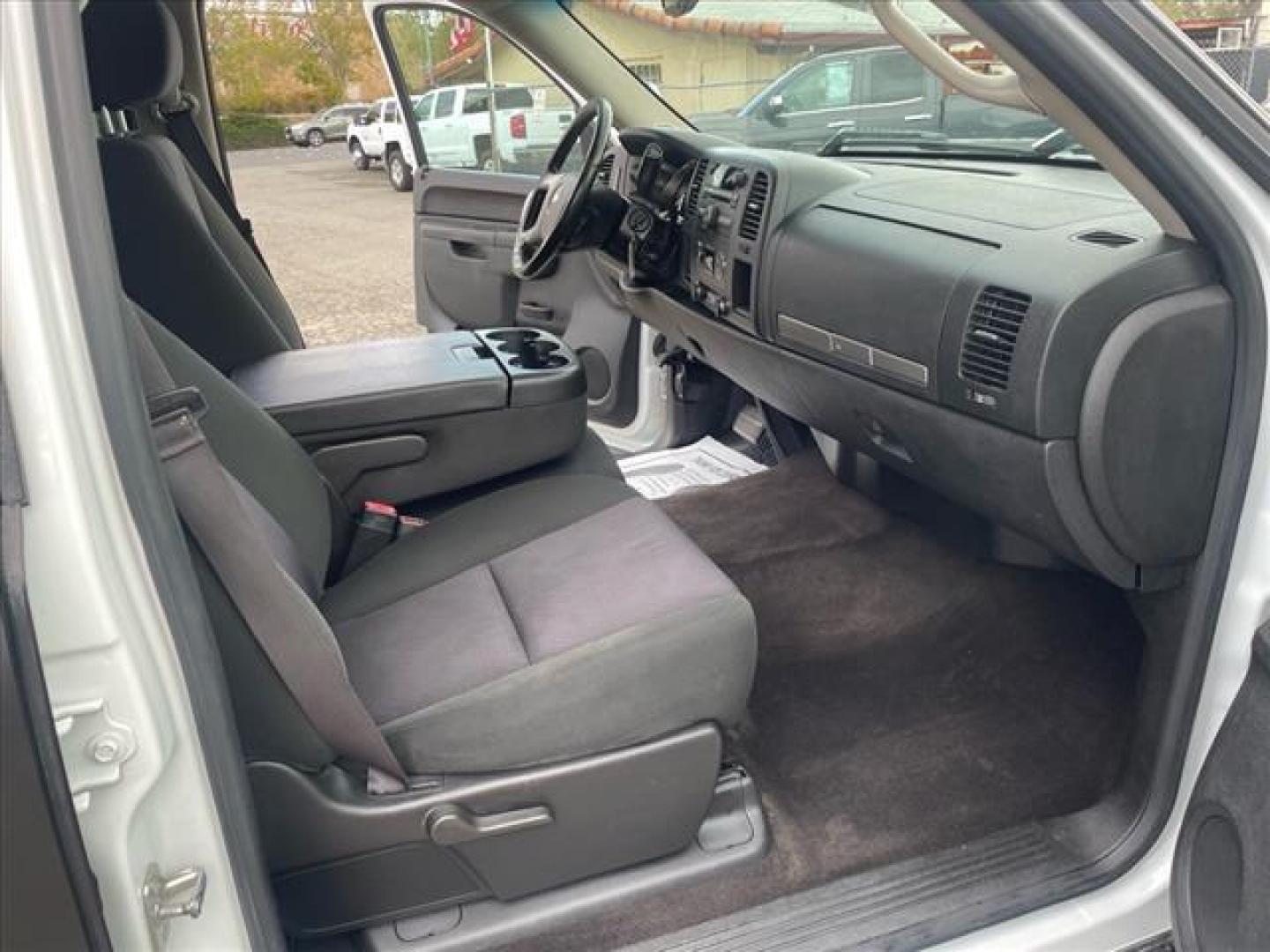 2013 Black Chevrolet Silverado 3500HD LT (1GC4C0C81DF) with an 6.6L Duramax 6.6L Diesel Turbo V8 397hp 765ft. lbs. Common Rail Direct Injection engine, Allison 1000 6-Speed Shiftable Automatic transmission, located at 800 Riverside Ave, Roseville, CA, 95678, (916) 773-4549, 38.732265, -121.291039 - Photo#15