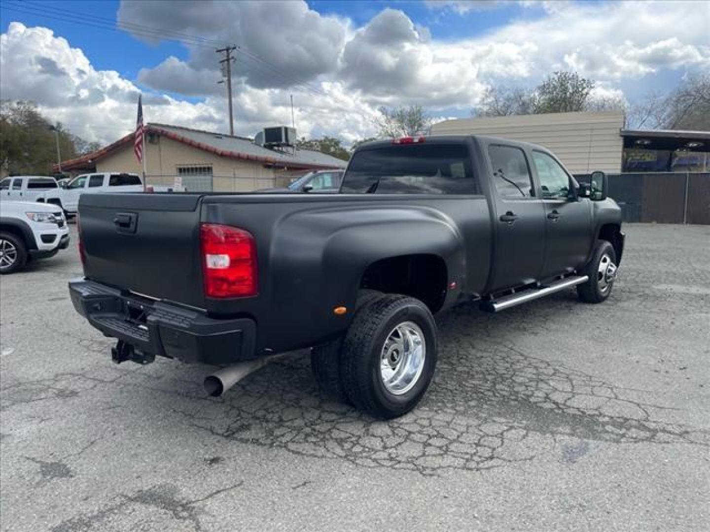 2013 Black Chevrolet Silverado 3500HD LT (1GC4C0C81DF) with an 6.6L Duramax 6.6L Diesel Turbo V8 397hp 765ft. lbs. Common Rail Direct Injection engine, Allison 1000 6-Speed Shiftable Automatic transmission, located at 800 Riverside Ave, Roseville, CA, 95678, (916) 773-4549, 38.732265, -121.291039 - Photo#4