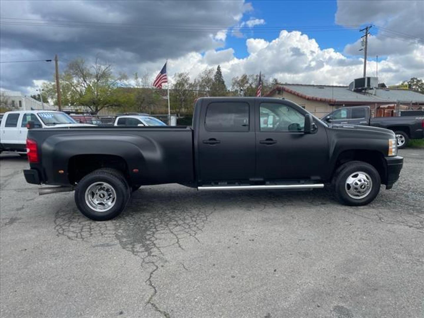 2013 Black Chevrolet Silverado 3500HD LT (1GC4C0C81DF) with an 6.6L Duramax 6.6L Diesel Turbo V8 397hp 765ft. lbs. Common Rail Direct Injection engine, Allison 1000 6-Speed Shiftable Automatic transmission, located at 800 Riverside Ave, Roseville, CA, 95678, (916) 773-4549, 38.732265, -121.291039 - Photo#5