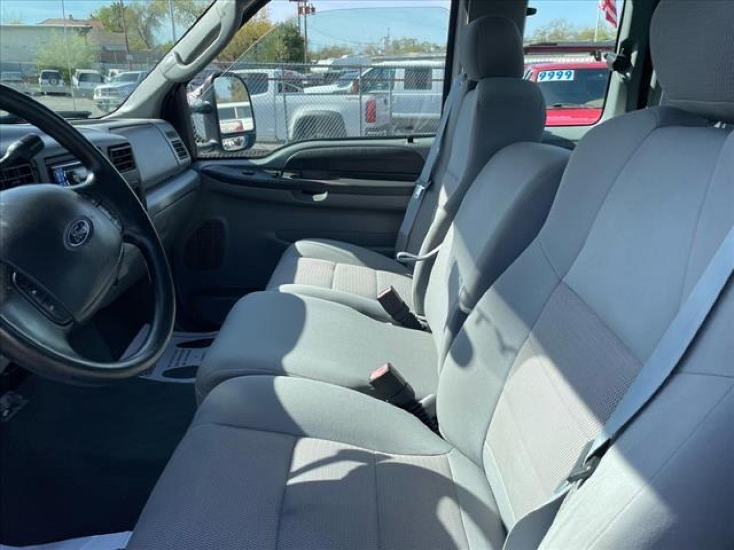 2004 Silver Clearcoat Metallic Ford F-350 Super Duty XLT (1FTSX31P84E) with an Power Stroke 6.0L Diesel Turbo V8 325hp 560ft. lbs. Other engine, 5-Speed Automatic transmission, located at 800 Riverside Ave, Roseville, CA, 95678, (916) 773-4549, 38.732265, -121.291039 - DIESEL SUPER CAB 4X4 FX4 XLT 91K MILES SERVICE RECORDS ONE OWNER CLEAN CARFAX - Photo#11