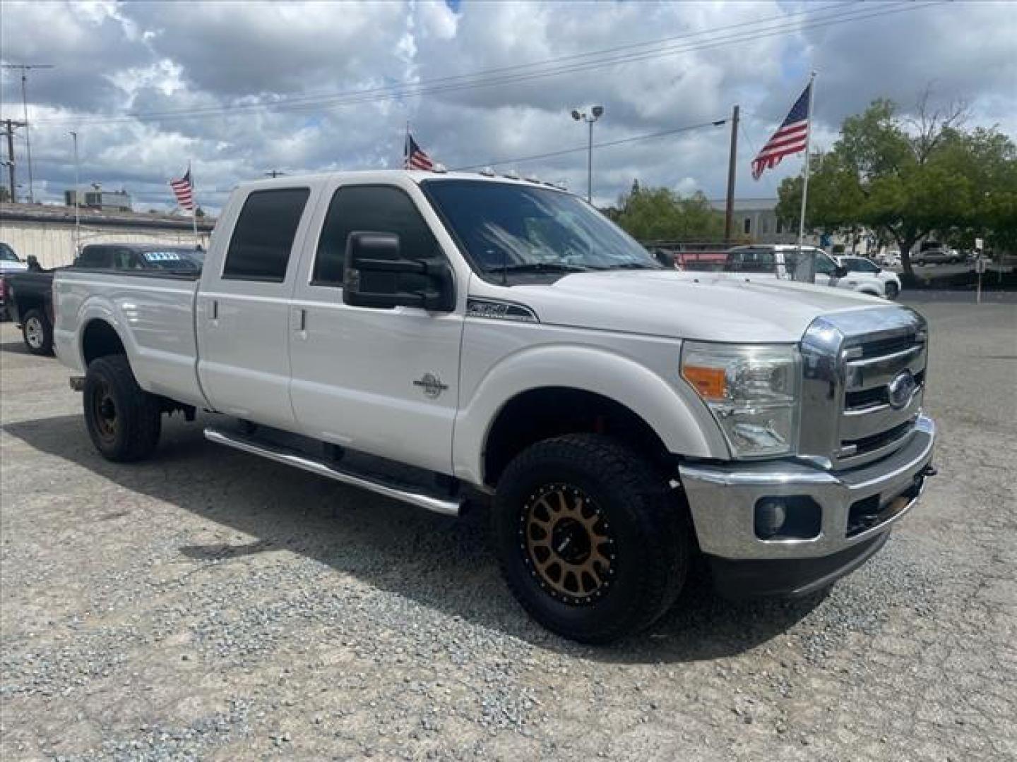 2012 Oxford White Ford F-350 Super Duty Lariat (1FT8W3BT1CE) with an 6.7L Power Stroke 6.7L Biodiesel Turbo V8 400hp 800ft. lbs. Common Rail Direct Injection engine, 6-Speed Shiftable Automatic transmission, located at 800 Riverside Ave, Roseville, CA, 95678, (916) 773-4549, 38.732265, -121.291039 - Photo#6