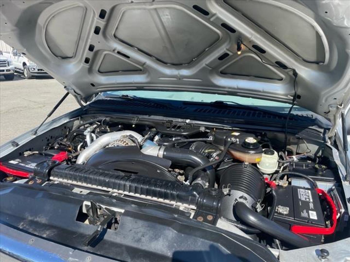 2004 Silver Clearcoat Metallic Ford F-350 Super Duty XLT (1FTWW32P24E) with an Power Stroke 6.0L Diesel Turbo V8 325hp 560ft. lbs. Other engine, 5-Speed Automatic transmission, located at 800 Riverside Ave, Roseville, CA, 95678, (916) 773-4549, 38.732265, -121.291039 - DIESEL CREW CAB DUALLY XLT LOW MILES MOON ROOF NEW TIRES NEW HIGH PRESSURE OIL PUMP NEW EGR AND OIL COOLER AUXILIARY FUEL TANK - Photo#17