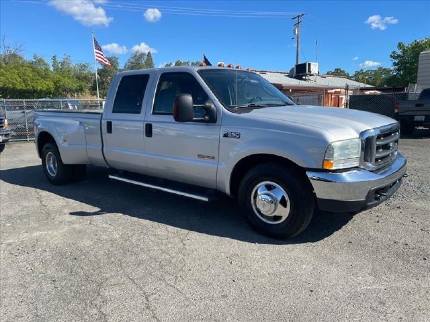 2004 Silver Clearcoat Metallic Ford F-350 Super Duty XLT (1FTWW32P24E) with an Power Stroke 6.0L Diesel Turbo V8 325hp 560ft. lbs. Other engine, 5-Speed Automatic transmission, located at 800 Riverside Ave, Roseville, CA, 95678, (916) 773-4549, 38.732265, -121.291039 - DIESEL CREW CAB DUALLY XLT LOW MILES MOON ROOF NEW TIRES NEW HIGH PRESSURE OIL PUMP NEW EGR AND OIL COOLER AUXILIARY FUEL TANK - Photo#1